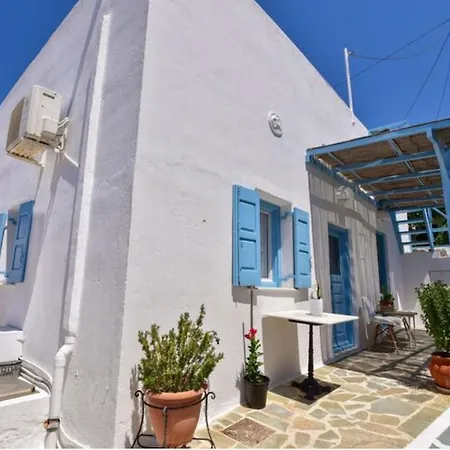 Traditional Cycladic House * Trypití