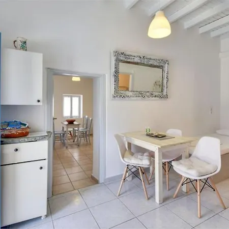 Traditional Cycladic House * Tripití