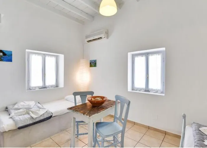 Traditional Cycladic House Dom wakacyjny Trypiti