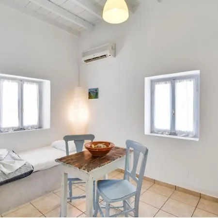 Traditional Cycladic House Semesterbostad Tripiti